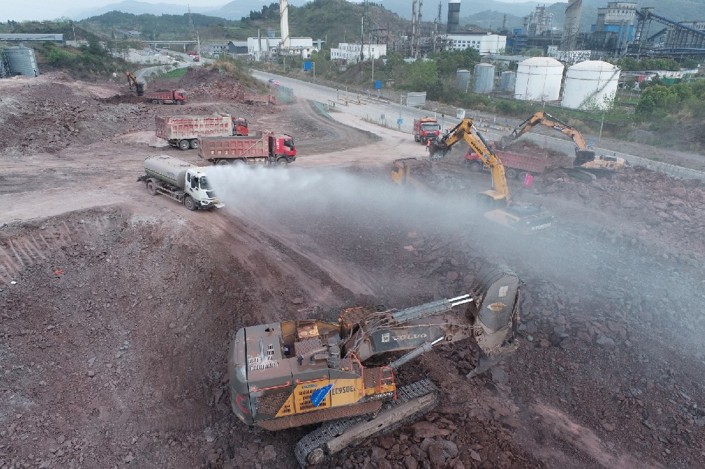 不停工、不斷檔,假期建設(shè)忙!